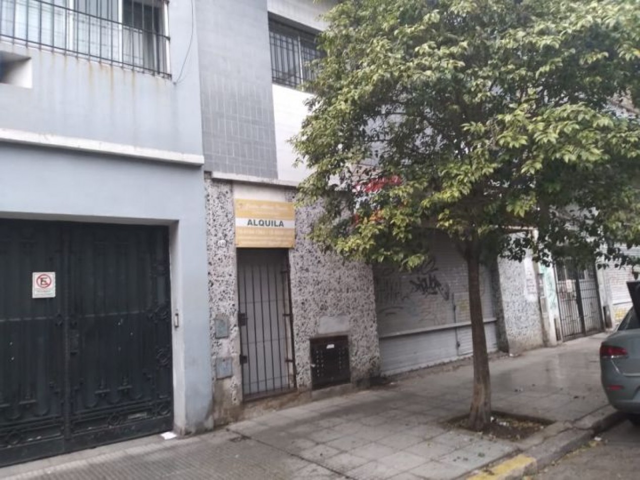 BALVANERA, PH, 2 AMBIENTES, BAJAS EXPENSAS, BUENA UBICACION, CERCANO SUBTE H Y AVDAS:BELGRANO,INDEPENDENCIA, COMODO PH, POR PASILLO, BIEN DISPUESTO