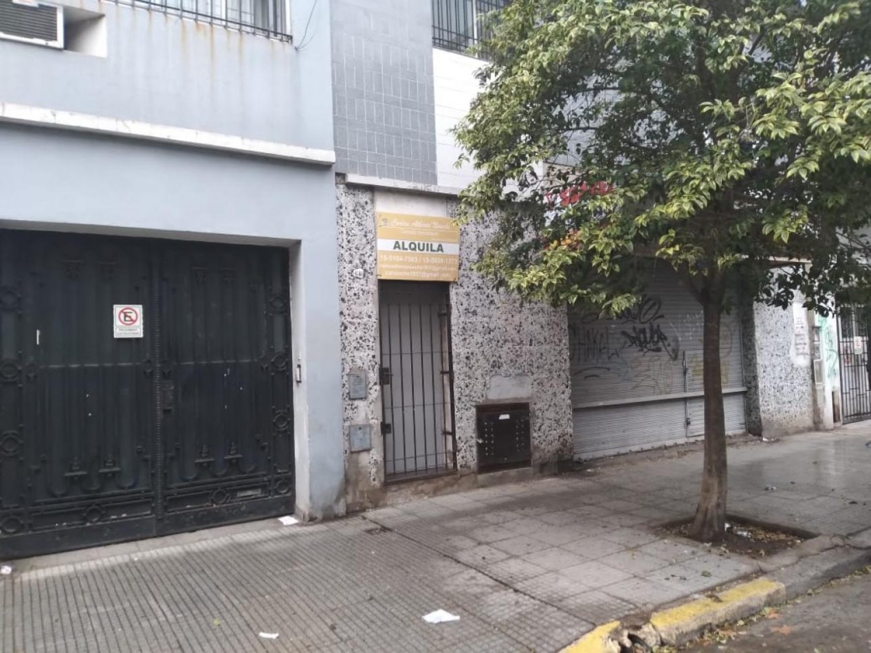 BALVANERA  2 AMBIENTES OPORTUNIDAD DIGNO DE VISITAR; USO COMERCIAL PROFESIONAL, VS OPCIONES, SUBTE,AVENIDAS, BUENA UBICACION