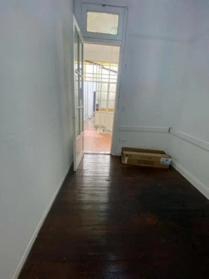 SAN CRISTOBAL,PH,5AMB,1 PISO ESCALERA, USO COMERCIAL,PROFESIONAL, APTO CREDITO, RECICLADO NUEVO,SIN EXPENSAS, PERMUTA, OPORTUNIDAD,