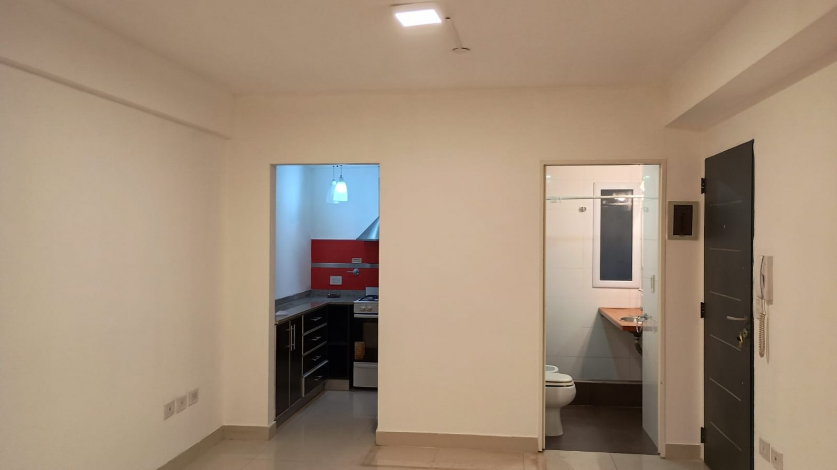 V/PUEYRREDON/MONOAMB,/VIVIENDA/ USO COMERCIAL/AP.PROFESIONAL/PATIO/,LAVADERO/DIGNO DE VER, BAJAS EXPENSAS,