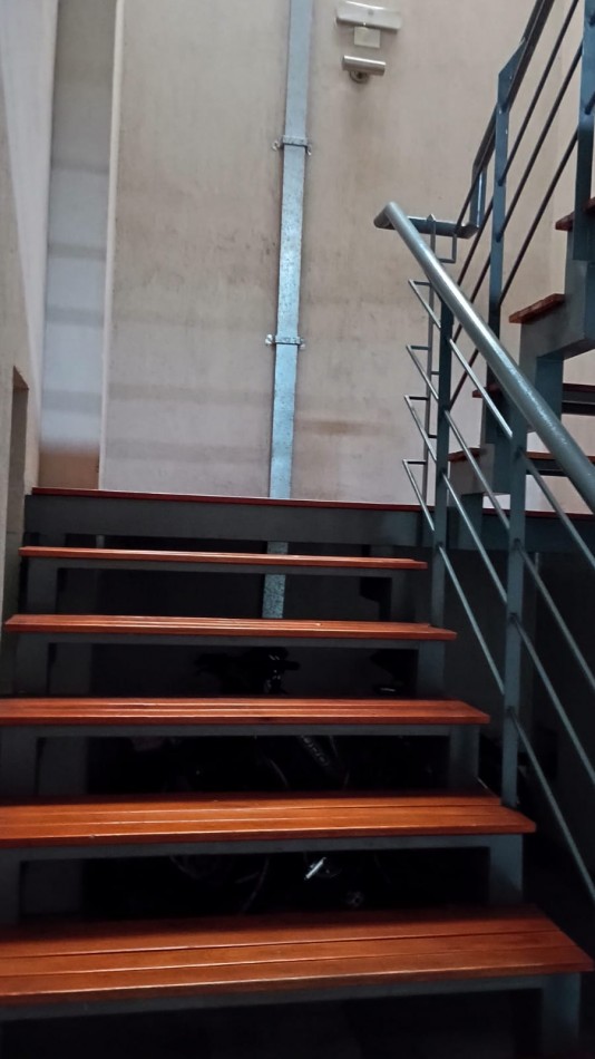V/PUEYRREDON/MONOAMB,/VIVIENDA/ USO COMERCIAL/AP.PROFESIONAL/PATIO/,LAVADERO/DIGNO DE VER, BAJAS EXPENSAS,