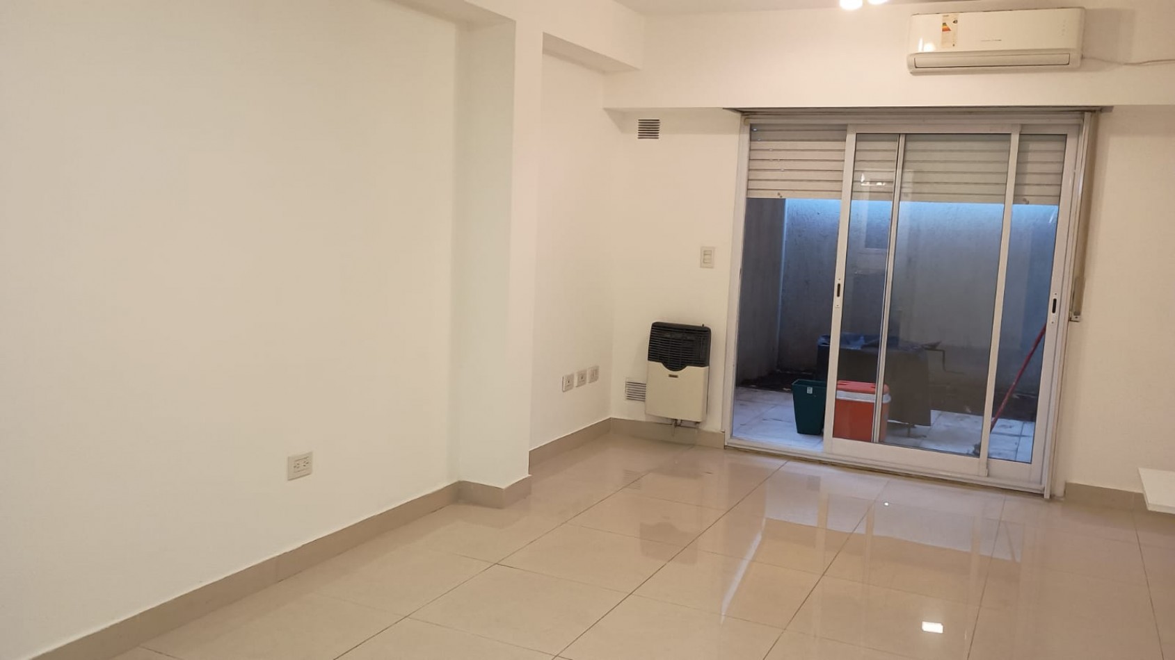 V/PUEYRREDON/MONOAMB,/VIVIENDA/ USO COMERCIAL/AP.PROFESIONAL/PATIO/,LAVADERO/DIGNO DE VER, BAJAS EXPENSAS,