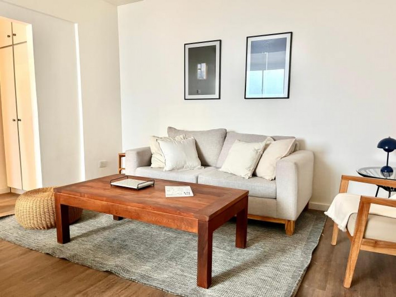 PARQUE CHACABUCO 2AMB,2 PISO ESCALERA, COMODO AMPLIO, APTO PROFESIONAL, MUY BUEN ESTADO GENERAL Y UBICACION,OPORTUNIDAD
