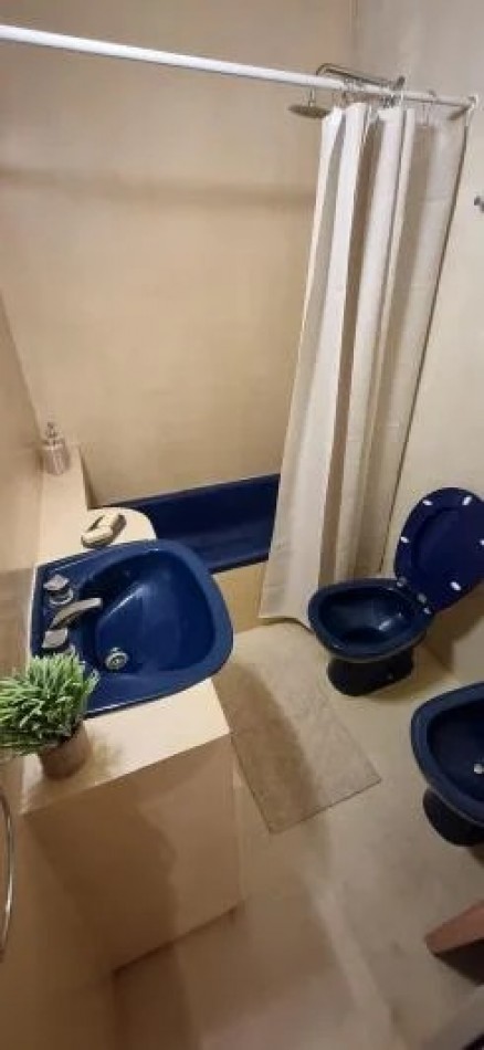 PARQUE CHACABUCO 2AMB,2 PISO ESCALERA, COMODO AMPLIO, APTO PROFESIONAL, MUY BUEN ESTADO GENERAL Y UBICACION,OPORTUNIDAD