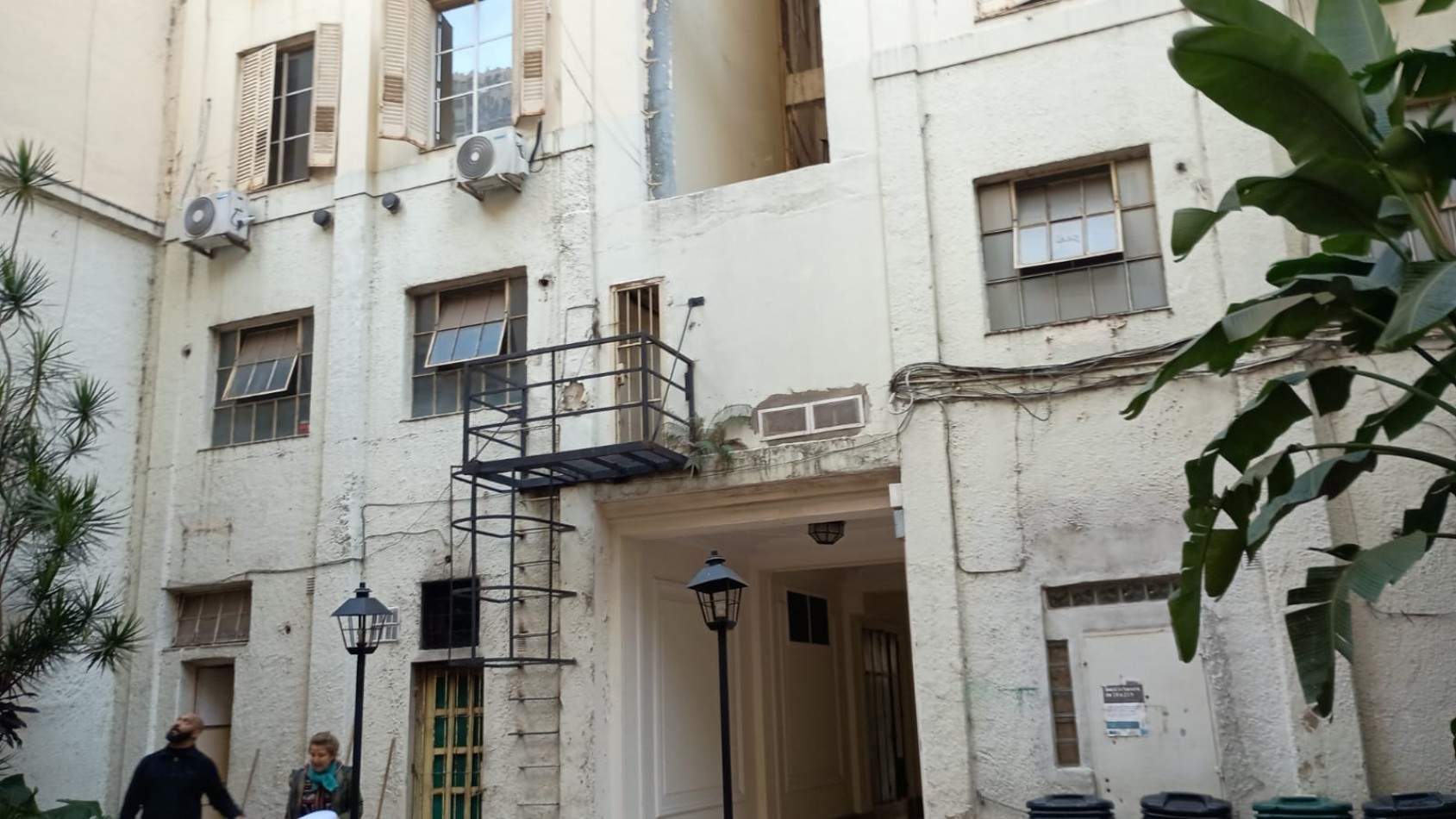 Centro,3ambientes,1 piso,lateral,interno,muy buen estado general y ubicacion,apto credito, ideal:inversores para alquiiler temporario, oportunidad