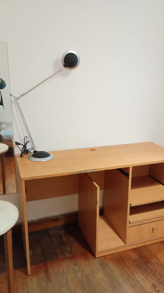 Centro,3ambientes,1 piso,lateral,interno,muy buen estado general y ubicacion,apto credito, ideal:inversores para alquiiler temporario, oportunidad