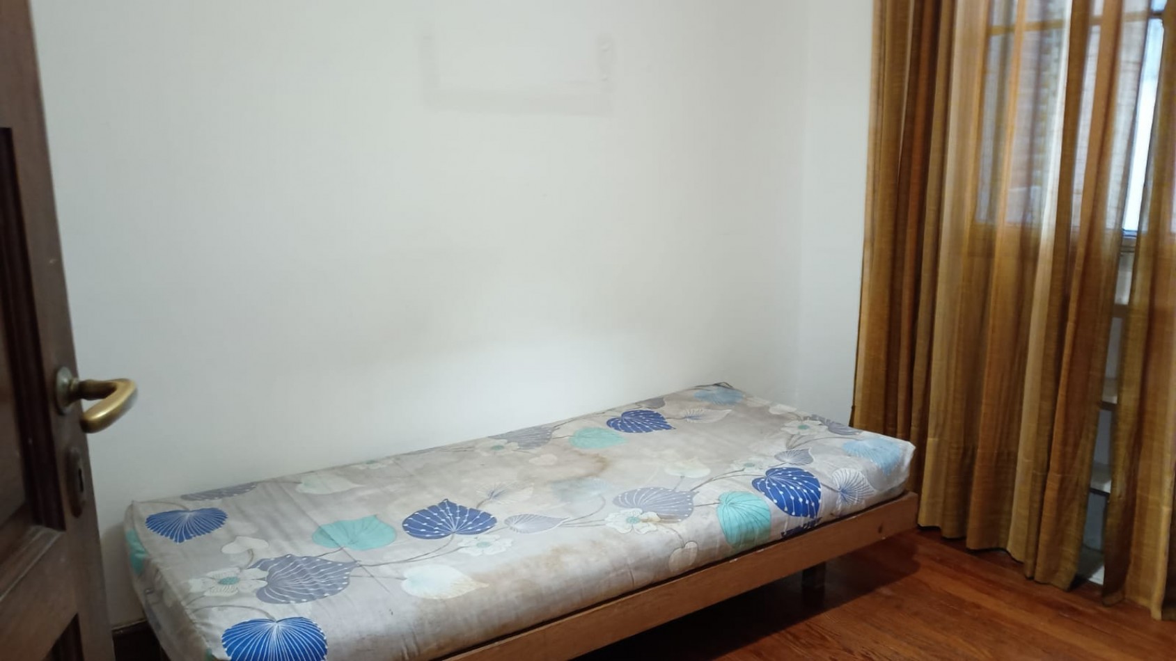 Centro,3ambientes,1 piso,lateral,interno,muy buen estado general y ubicacion,apto credito, ideal:inversores para alquiiler temporario, oportunidad