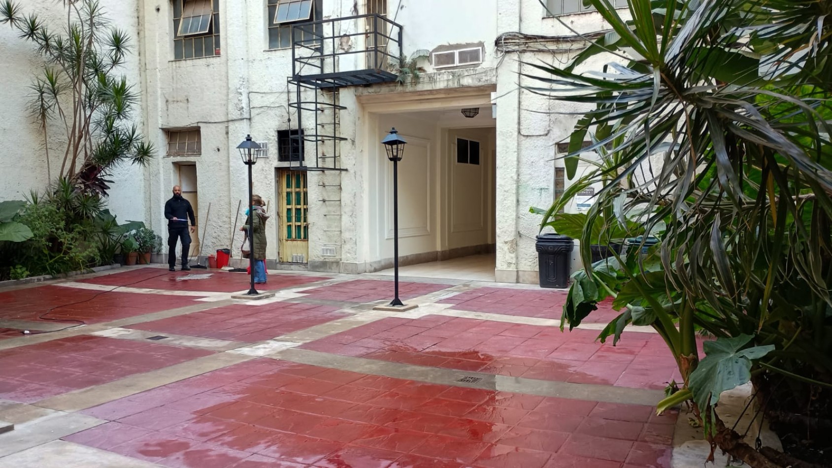 Centro,3ambientes,1 piso,lateral,interno,muy buen estado general y ubicacion,apto credito, ideal:inversores para alquiiler temporario, oportunidad