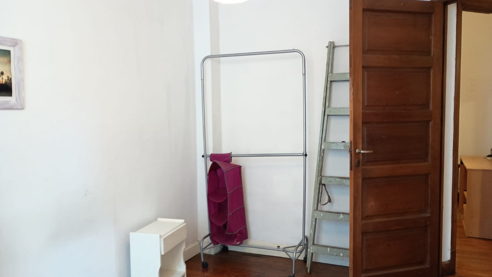 Centro,3ambientes,1 piso,lateral,interno,muy buen estado general y ubicacion,apto credito, ideal:inversores para alquiiler temporario, oportunidad