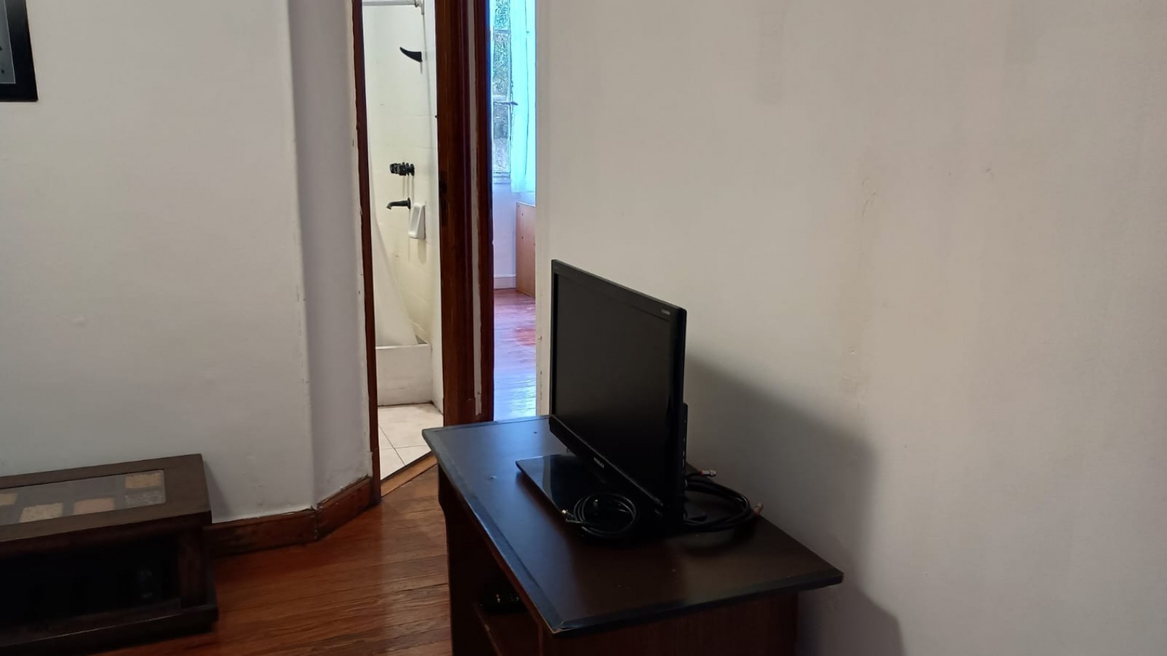 Centro,3ambientes,1 piso,lateral,interno,muy buen estado general y ubicacion,apto credito, ideal:inversores para alquiiler temporario, oportunidad