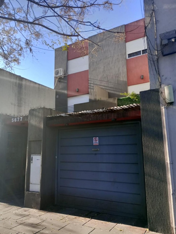 Centro,3ambientes,1 piso,lateral,interno,muy buen estado general y ubicacion,apto credito, ideal:inversores para alquiiler temporario, oportunidad