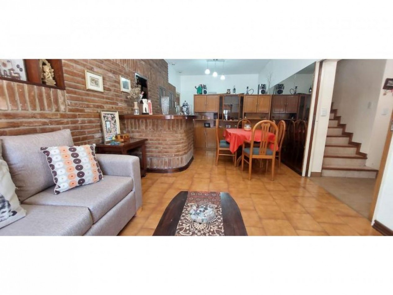 Casa; e/venta,5ambt,Liniers,excelente estado, oportunidad