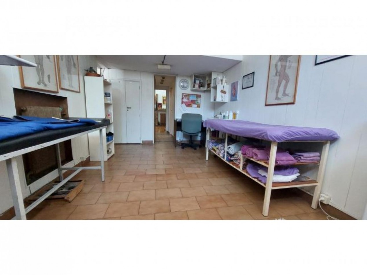 Casa; e/venta,5ambt,Liniers,excelente estado, oportunidad